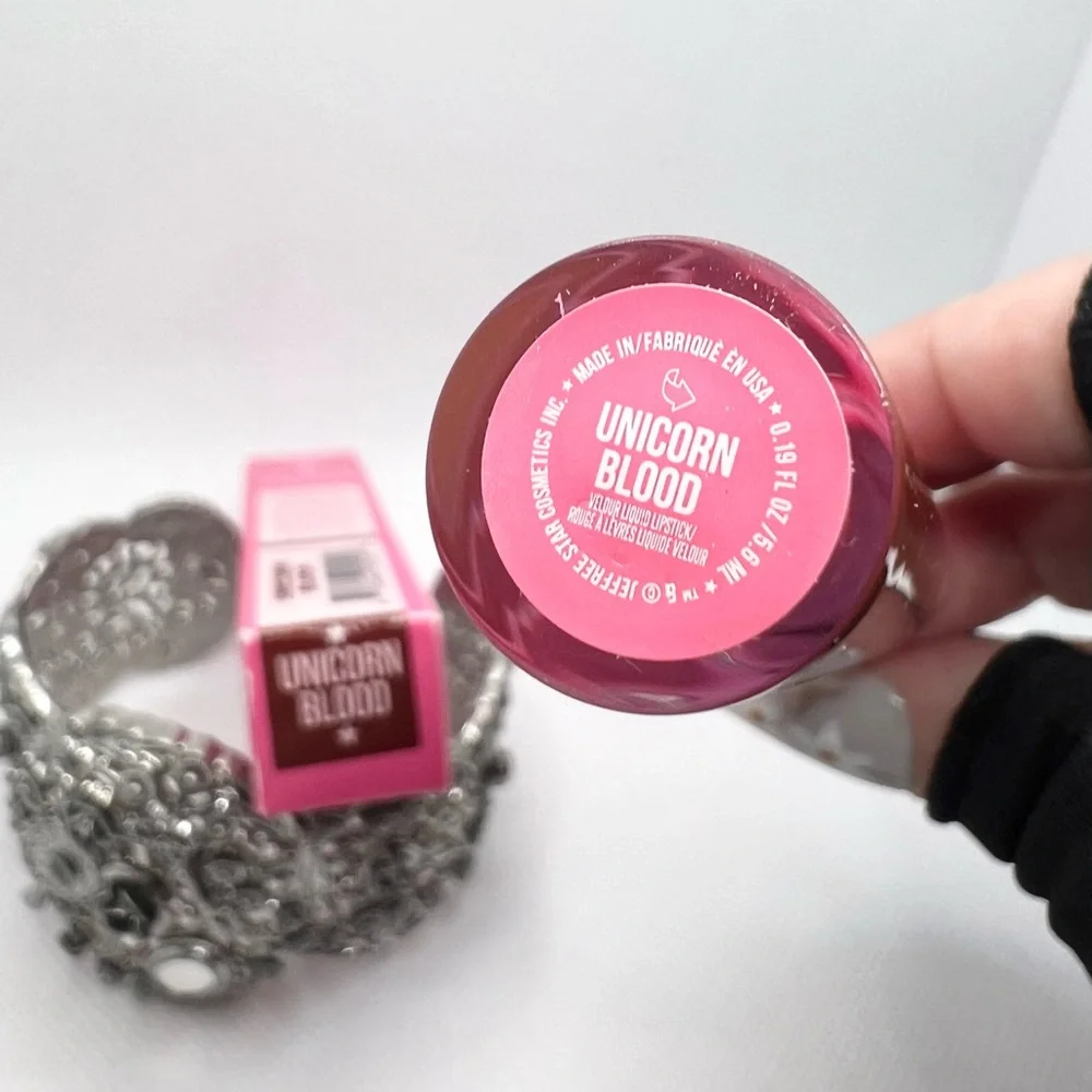 Jeffree Star Unicorn Blood Velour Liquid Lipstick - Picture 3 of 13